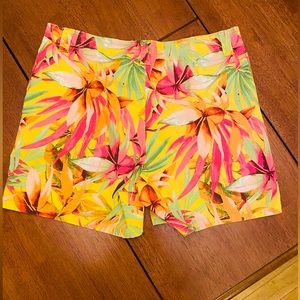 Fresh Floral Shorts EUC